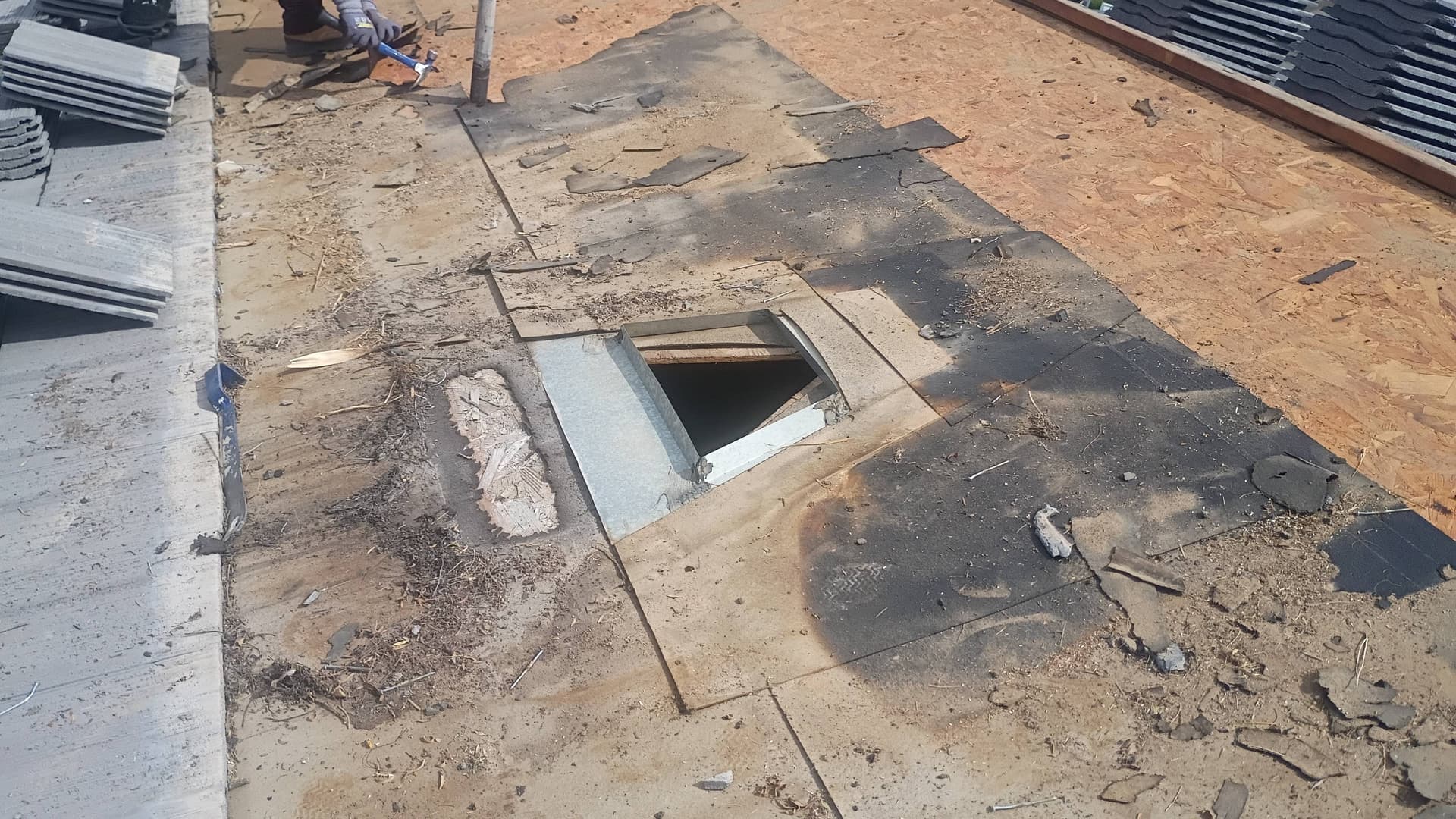 Gallery photos for Tile Lift and Reset on a Single-Story Home: Image #6